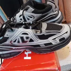 Keeping Sepatu Sneakers Pria Hitam Outdoor Sepatu Cowok Original Sepatu Jalan Keren Hiking Kekinian KSR729