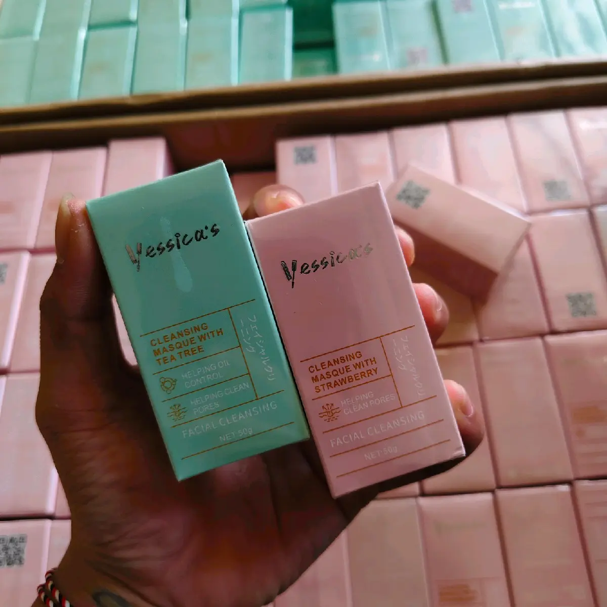Yessica's Clay Mask Stik Masker Stik Wajah Cleansing Masque With Tea Tree And Strawberry BPOM Berjerawat Berminyak