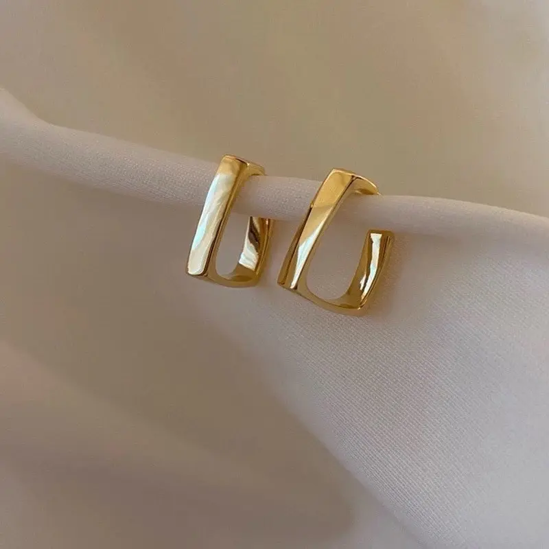 Nicole & Co (L01) - Anting Hoops Square Gold / Anting Persegi Warna Emas / Anting Fashion Korea / Giwang Anti Karat 3