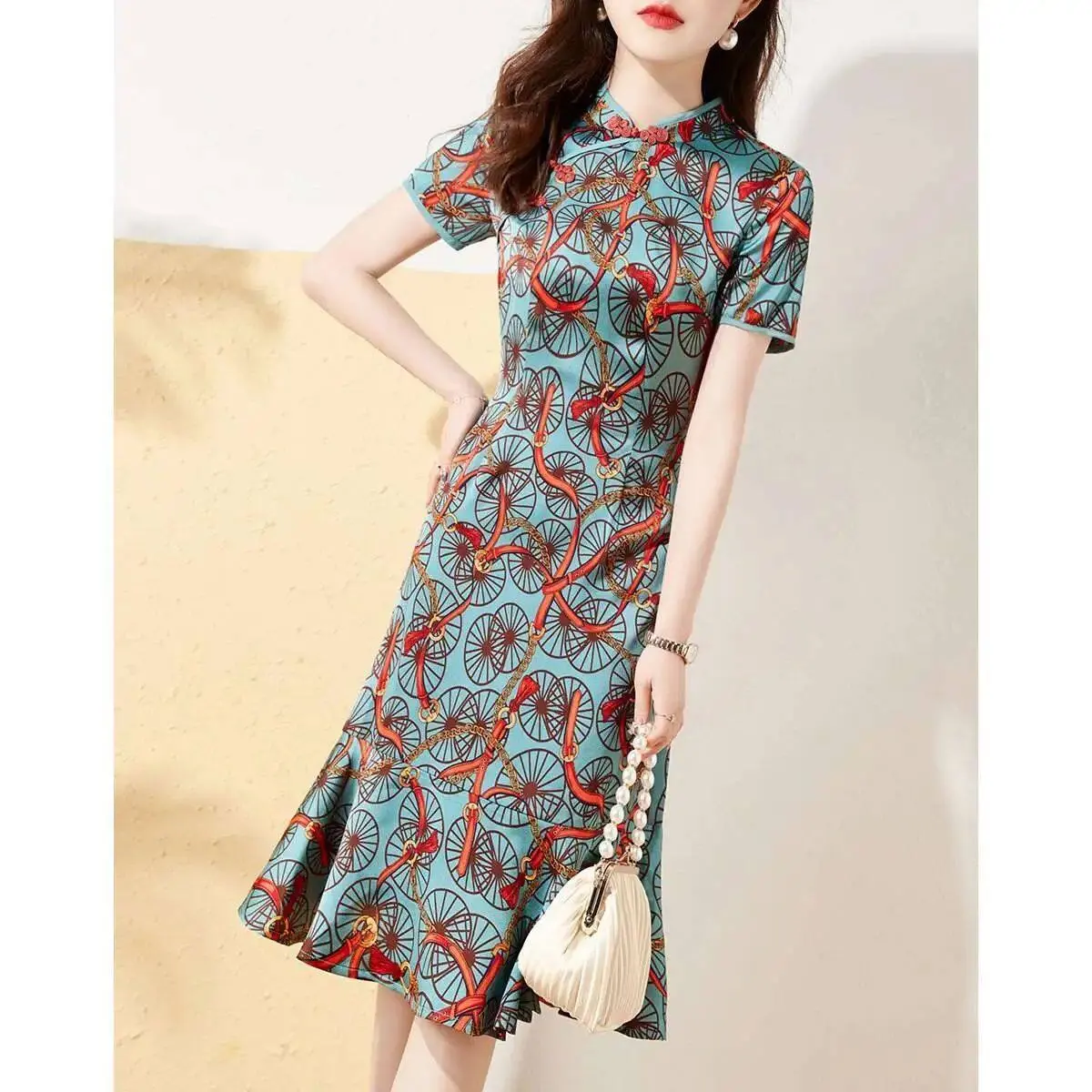 Modern Cheongsam Dress 2024 Young Style Elegant Daily Style Cut-Bone Cheongsam Summer  New Style Chinese-style Vintage Slim Fit Improved Cheongsam Dress
