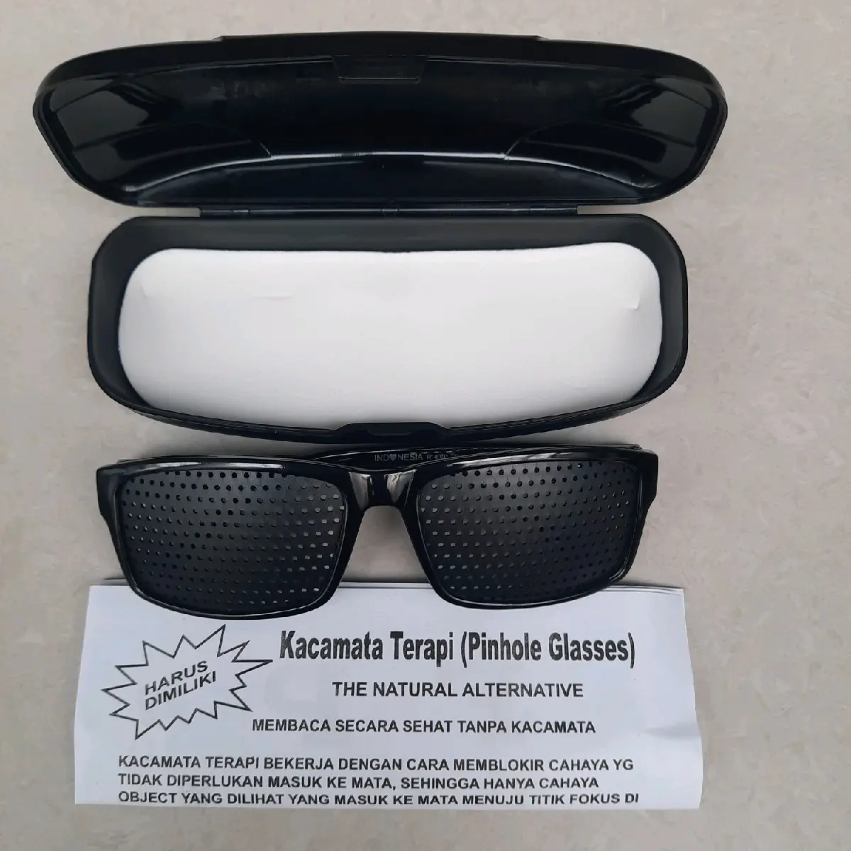 Kacamata Terapi Pinhole Glasses