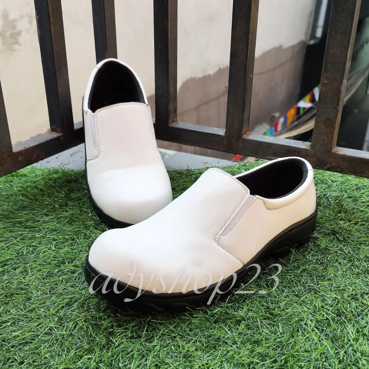 SEPATU SAFETY SLIP ON PUTIH Kerja Shoes Kerja  Flat Pria wanita  Tahan Benturan Work & Safety Footwear antiselip size 39 Besi High