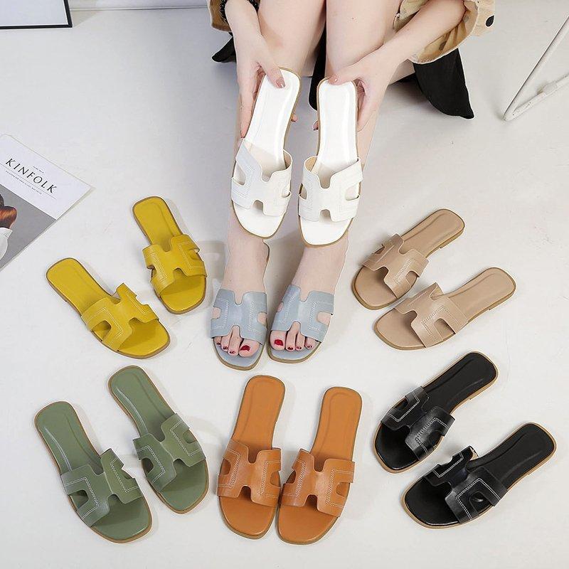 Product Introduction of Summer fashion versatile flat bottomed flip flops for women's sandals 12