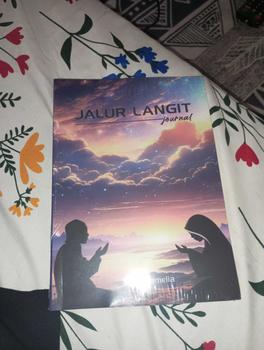 Product Review of Jalur langit journal by rizkaramelia from x**a A**n 0