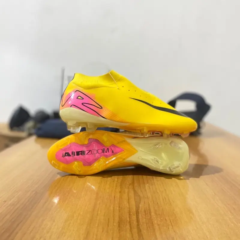 SEPATU BOLA LUNA BOOTS TERBARU TERLARIS 1