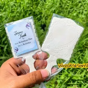 souvenir pernikahan cermin putih isi 50 pcs sudah di kemas plastik pita +kartu ucapan