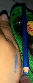 Product Review of PENGSIL ALIS BIRU DAVIS/ BEAUTIKA Stik from Y**0 1