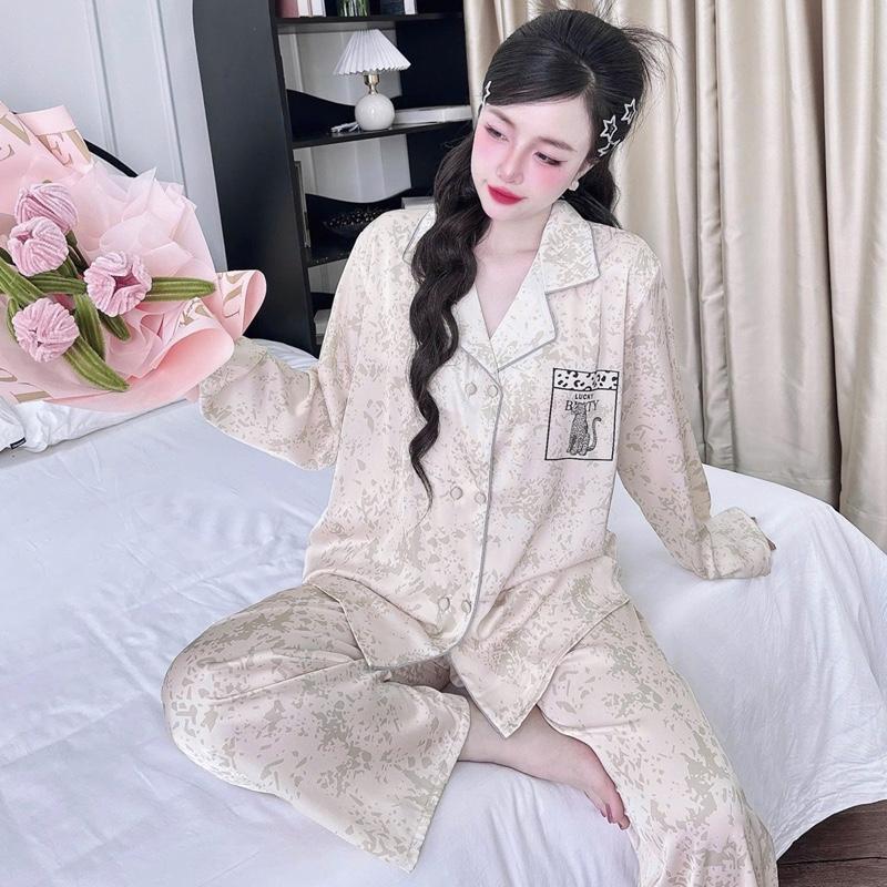 Đồ bộ pijama chất liệu lụa latin in hoạ tiết con báo màu kem sang trọng , tay ngắn , tay dài , có bigsize 90kg