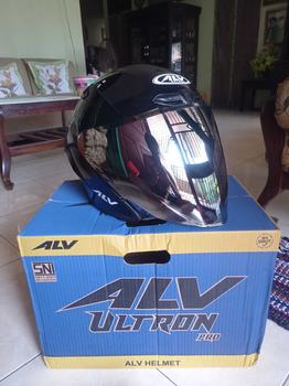 Product Review of Helm ALV ULTRON PRO Solid Original Half Face Untuk Pria dan Wanita Dewasa SNI from _**q 1