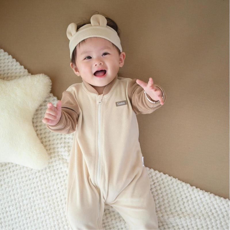   KHÔNG KÈM TURBAN  Sleepsuit Sơ Sinh Nỉ Lông Cookie Kéo Khoá Dày Dặn  Cho Bé Size Từ Newborn Đến 12 Tháng Chất Nỉ Lông Dày Dặn Bodysuit gấu 