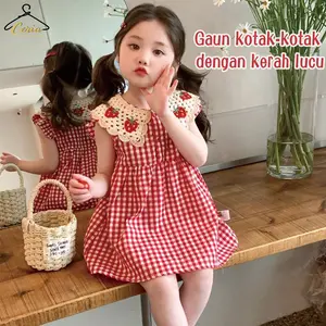 Ceria-Gaun dengan kerah imut / Gaun kotak-kotak merah / Dihiasi dengan aksen stroberi / Gaun kerah boneka manis untuk anak perempuan