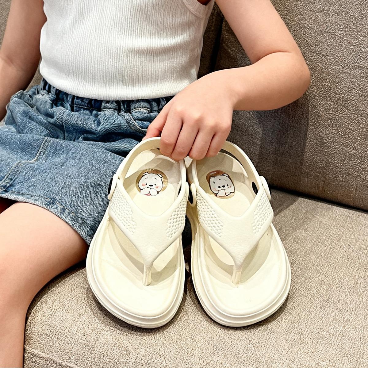 New Sandal santai Bunyi Citcit Sandal Jepit Karet Anak Laki-Laki Perempuan Flip Flops Anti Selip Size 20-25【COD】