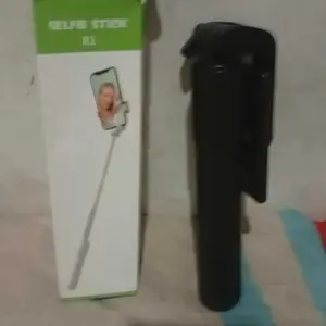 Tongsis Tripod 60cm dengan remote control Portable Flexible Selfie Stick Panjang Black