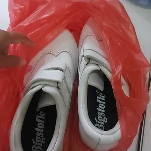 Sepatu golf caddy wanita premium berkualitas