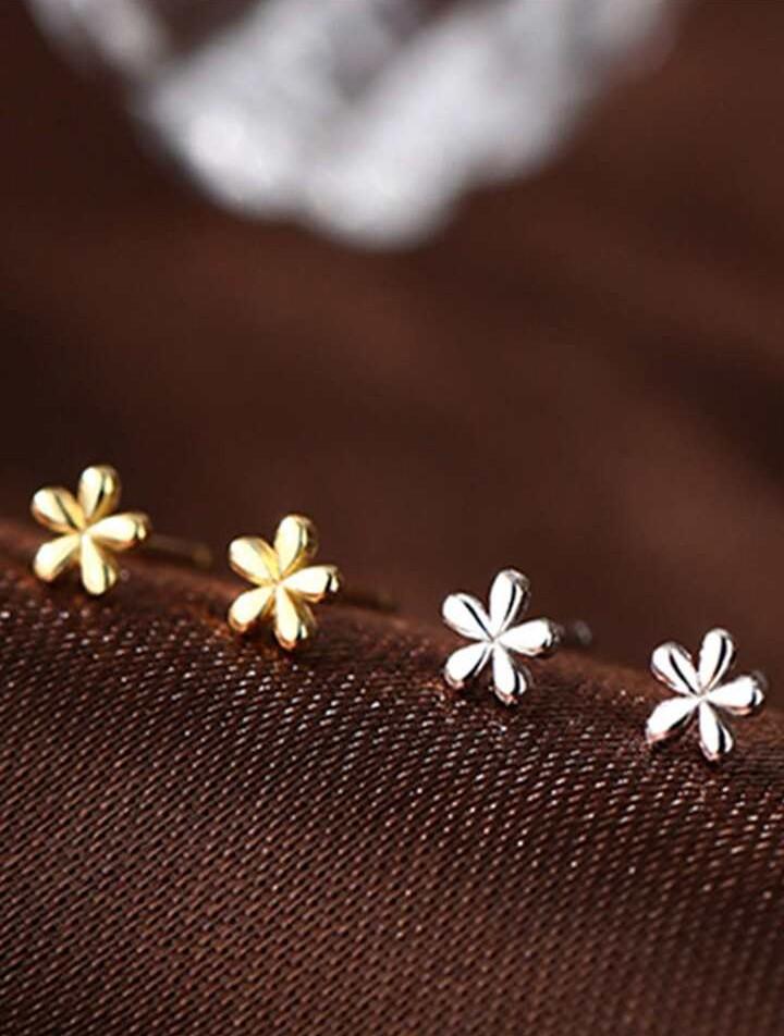 Anting-Anting Kancing Bunga Kecil Mini  Minimalis Kecil untuk Perhiasan Tindik Telinga Sederhana Wanita Perak gold