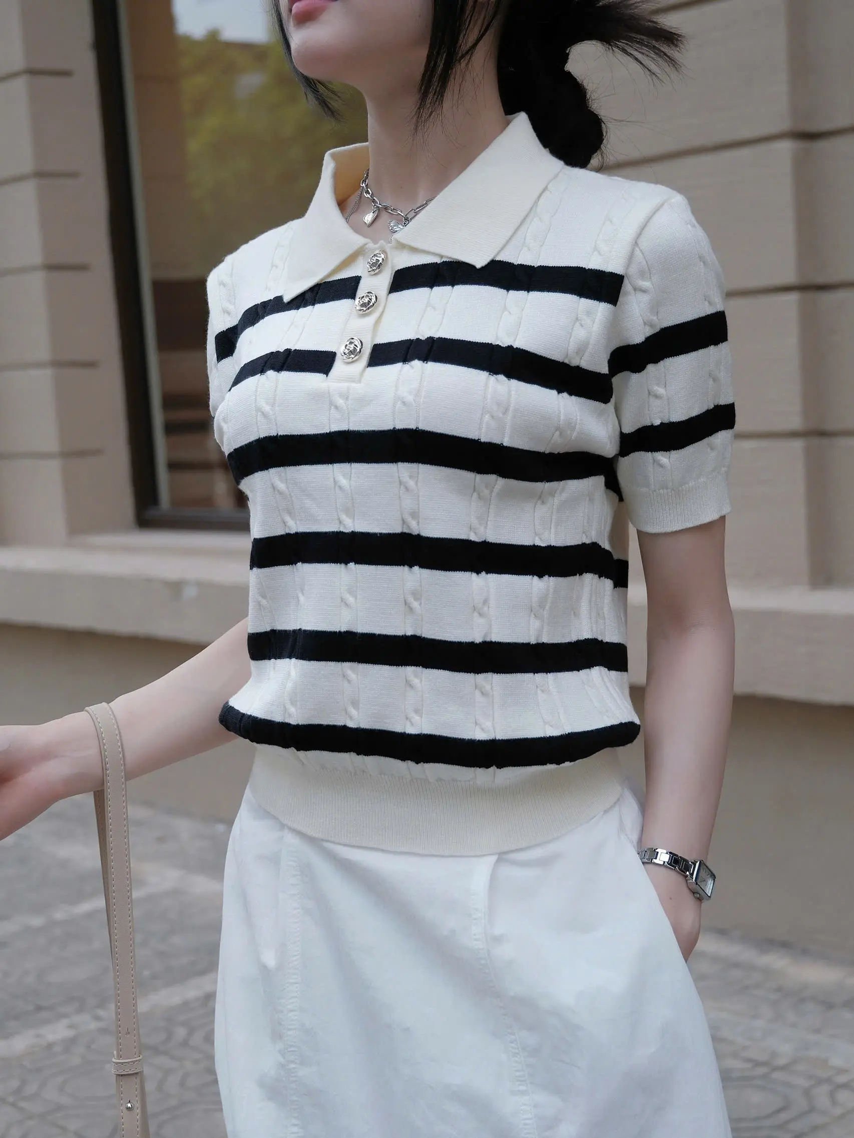 (Deal Mở Bán) BST Hè 2025 Áo Len Dệt Kim Hè 2 Màu Phối Cúc Vàng Đồng Bông Hoa, Kết Hợp Kẻ Ngang Phù Hợp Đi Làm,Đi Chơi,....  M09-TINOZA | BigBuy360 - bigbuy360.vn