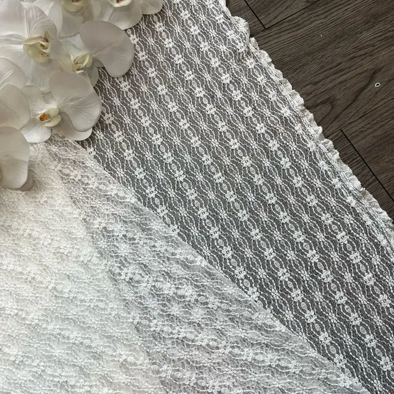 Kain Esme Import Lace
