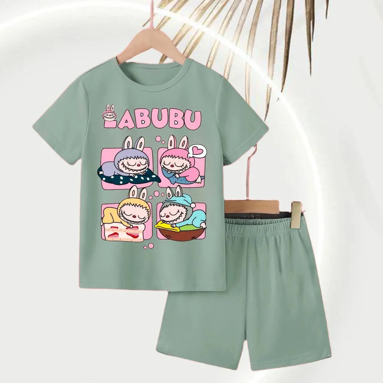 Bestwear.id - Setelan anak laki-laki dan perempuan celana pendek sablon digital LABUBU bahan cotton combed / Pakaian anak unisex celana pendek sablon digital 1-10 tahun