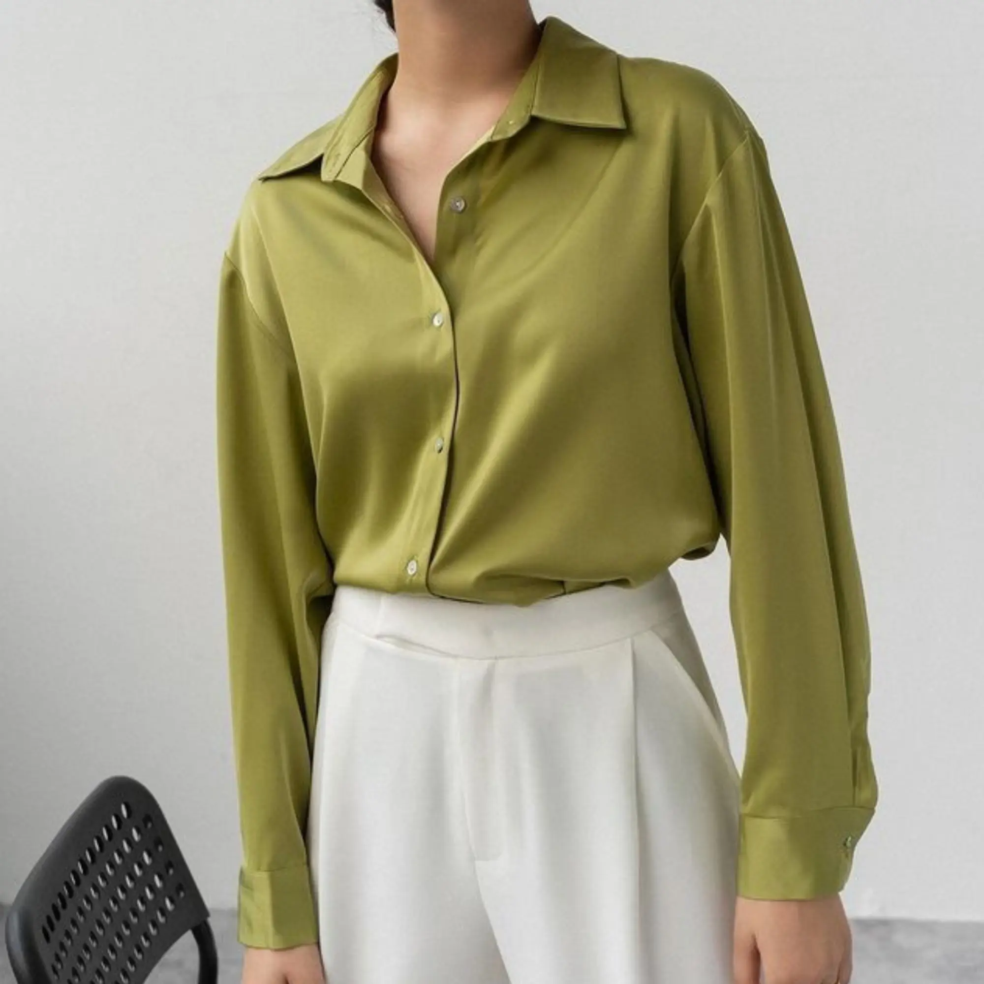 Kemeja Polos Simple Lengan Panjang Atasan Wanita Basic Formal Overisize Jumbo