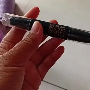 mColour 1002 Geometriy Face 109 Stick Contour Duo Concealer Stick ORIGINAL