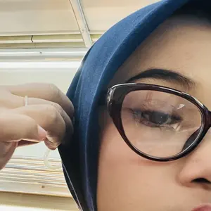 【Samphorid】Kacamata Anti Cahaya Biru Definisi Tinggi Kacamata Pemutih Gadis Kacamata Pemutih Kucing Bingkai Mata Kacamata Optik