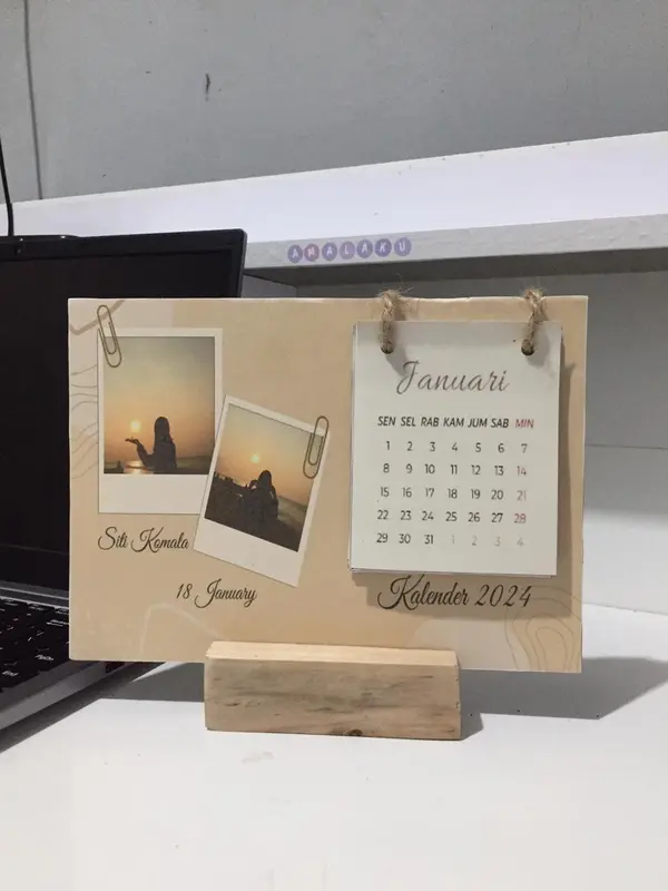 Kalender custom 2025/kalender duduk/kalender meja/ kalender kantor Foto 5