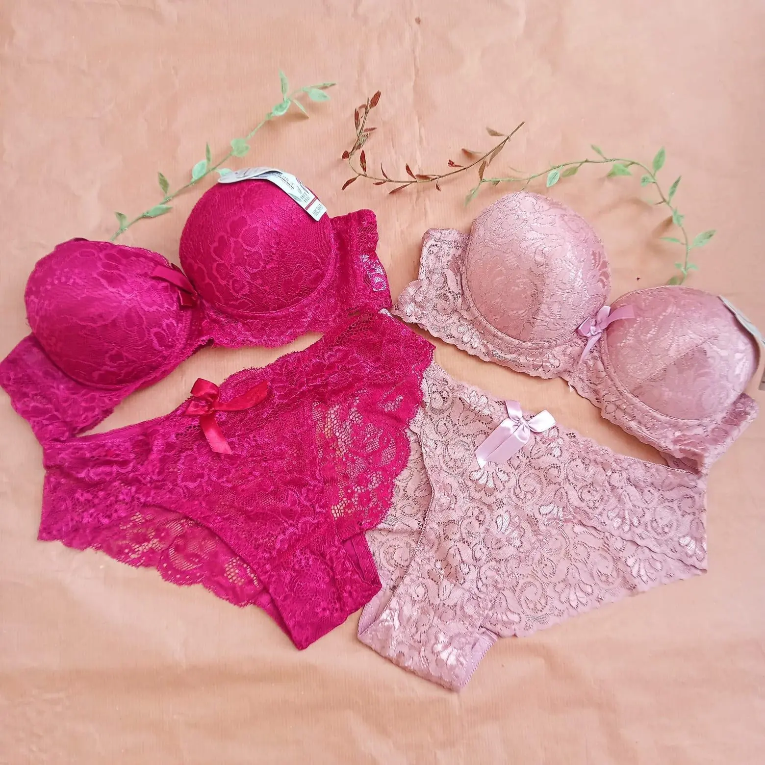 Set Bra dan Celana Dalam Wanita Motif Brukat Cup B Busa Premium