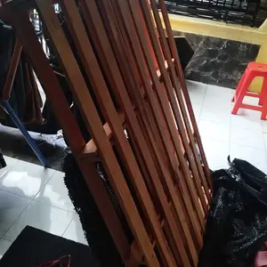 Dipan Kayu Mahoni Karya Kurnia – Finishing Pelitur, Anti Rayap & Jamur Furniture