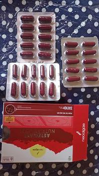 Product Review of Suplemen Kecantikan Astaxani Nutraglow - Natural Astaxanthin 10 mg - Nutrisi Alami Mencerahkan Memudarkan Flek Hitam Mencegah Penuaan Dini Pada Kulit [BPOM & HALAL] from D**y 1