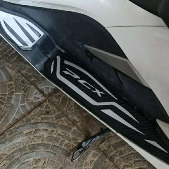 Bordes Pcx 150 Karpet pijakan kaki Pcx 150 lokal