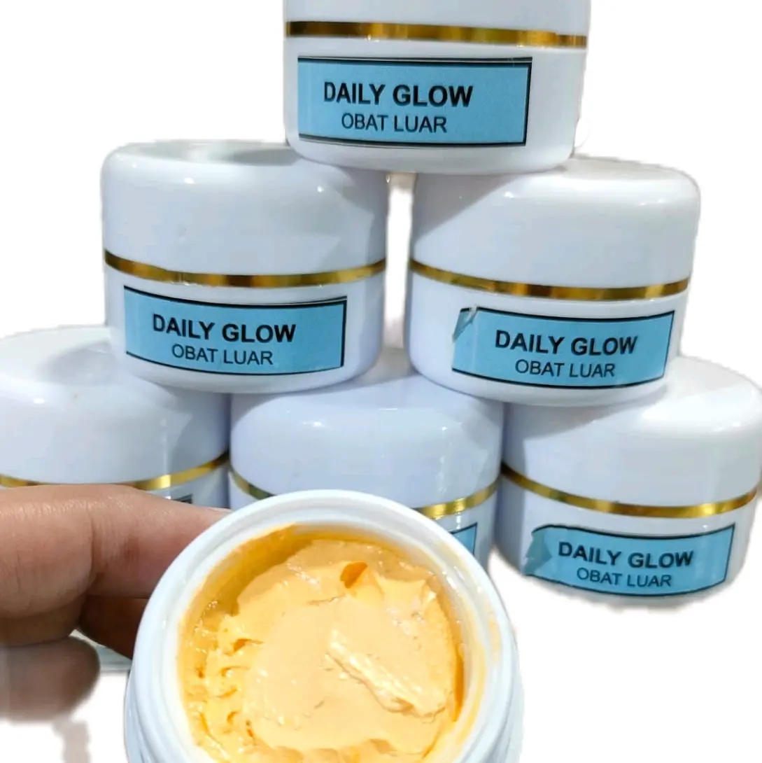 DAILY GLOW CREAM-MEMBANTU KULIT MENJADI GLOWING DAN MEMBANTU MENYEMBUHKAN DAN MENGHILANGKAN FLEK day melasma