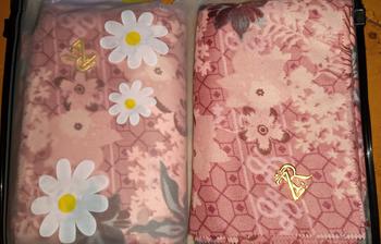 Product Review of (POUCH) PROMO ISI 2 HIJAB SEGIEMPAT MOTIF AZARA VOAL PREMIUM STANDAR PREMIUM LASERCUT LOGO PRINT/ LOGO METAL from B**💐 1