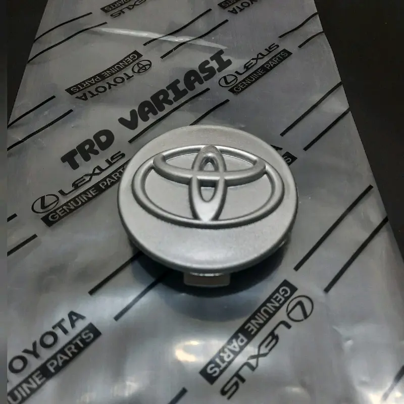 Dop Roda tutup velg INNOVA 2005-2015 model Timbul diameter 6,2cm harga 4pcs 2