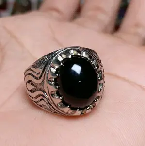 Cincin Batu Yaman Wulung ring sesuai pilihan di etalase Desain Elegan dan Kualitas Terbaik