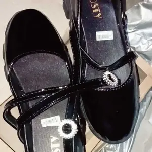Sepatu Docmart Wanita Cleosy Hitam Glosy 5 cm Hak Datar Style Korea 37-40 Fashion Shoes Oxford Kasual Terbaru Ootd Kerja dan Santai Cewek Viral Kekinian Bisa Cod Sintetis Elegan