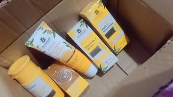 Product Review of Azarine Complete Face Series Treatment Paket Lengkap Skincare Face Wash Toner Day Cream Night Cream Moisturizer Cleansing Creamy Facial Oily from l**🤍 1