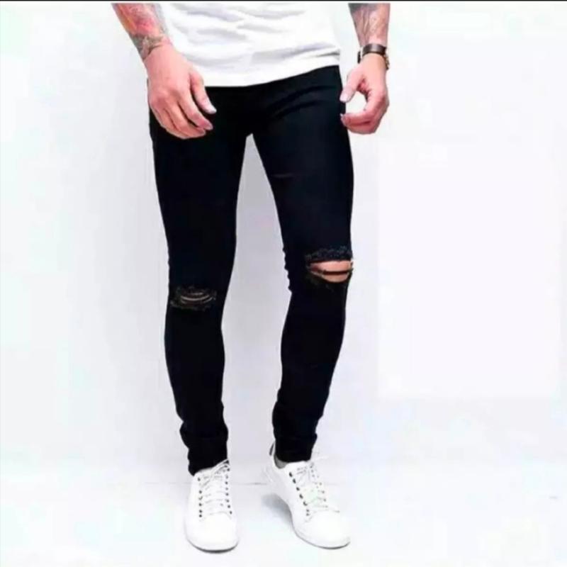 Celana jeans hitam sobek