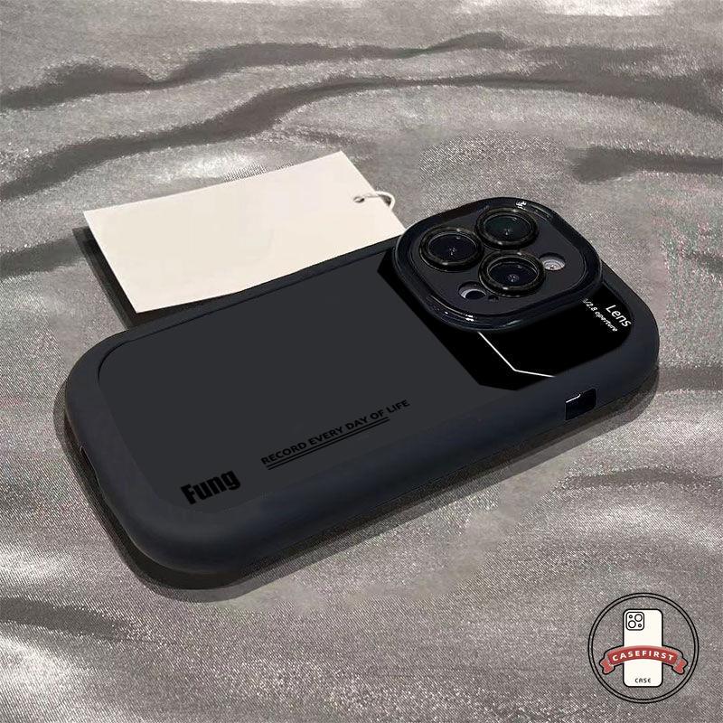 Ốp lưng iPhone 13 16 11 12 17 15 18 14 Pro Max 7Plus Air XR 14 11 15 X XS Max 8Plus 15 16 14 8 7 Plus SE 2020 Thiết kế đen tối giản in chữ "Fung" và câu trích dẫn "RECORD EVERY DAY OF LIFE"