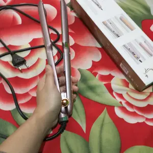 Catokan Rambut Kemei KM 459 / Catok Pelurus Rambut KM-459