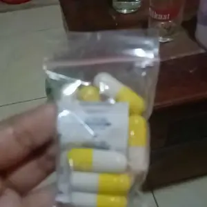 OBAT CACING KARPET MERAH (12 KAPSUL) ORIGINAL 100%