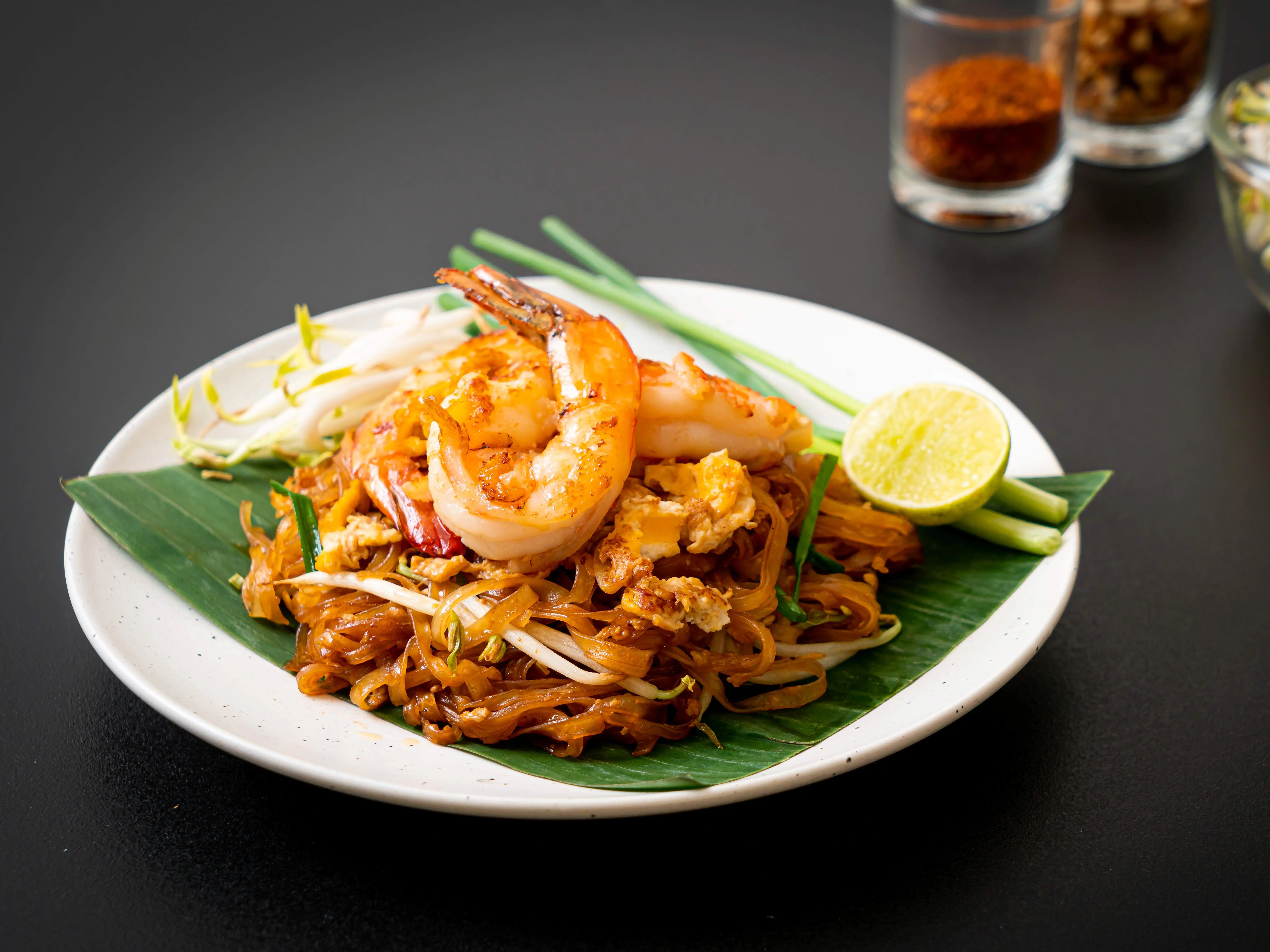 Pad Thai (Chicken) : Classic Pad Thai – Ready-to-Eat, Savory Thai Delight Food Chewy
