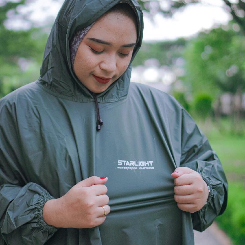 Jas Hujan Starlight Raincoat Tipe Ponco/Kelawar PVC Anti Robek dengan Kancing Knop Ganda 7