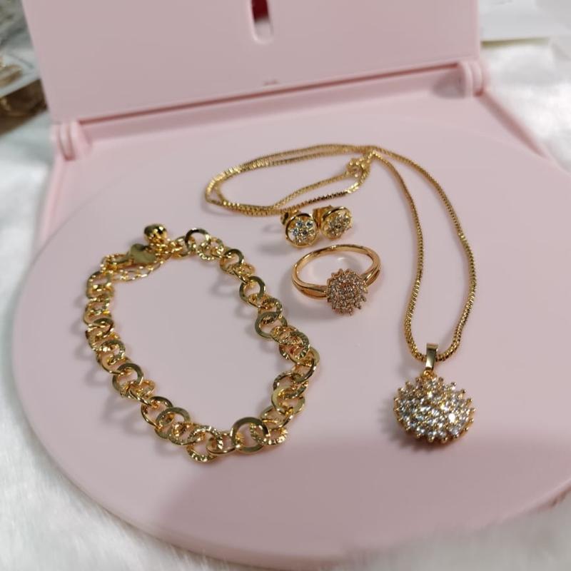 Satu Set Perhiasan Titanium Cantik 3