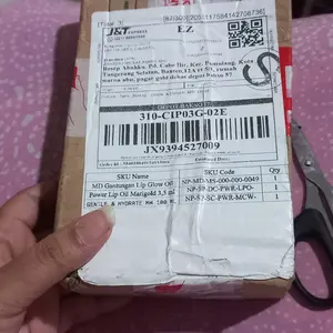 (NOT FOR SALE) Npure LIP OIL CHARM  - TIDAK UNTUK DIJUAL