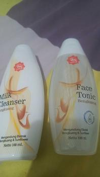 Product Review of Paket Double Cleansing Viva Milk Cleanser dan Viva Face Tonic from C**y 0