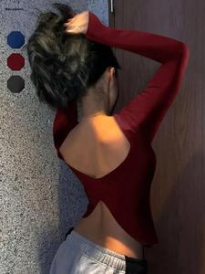 Camiseta de mujer de color sólido con cuello redondo y manga larga, top casual de corte ajustado para uso diario, cómoda y a la moda