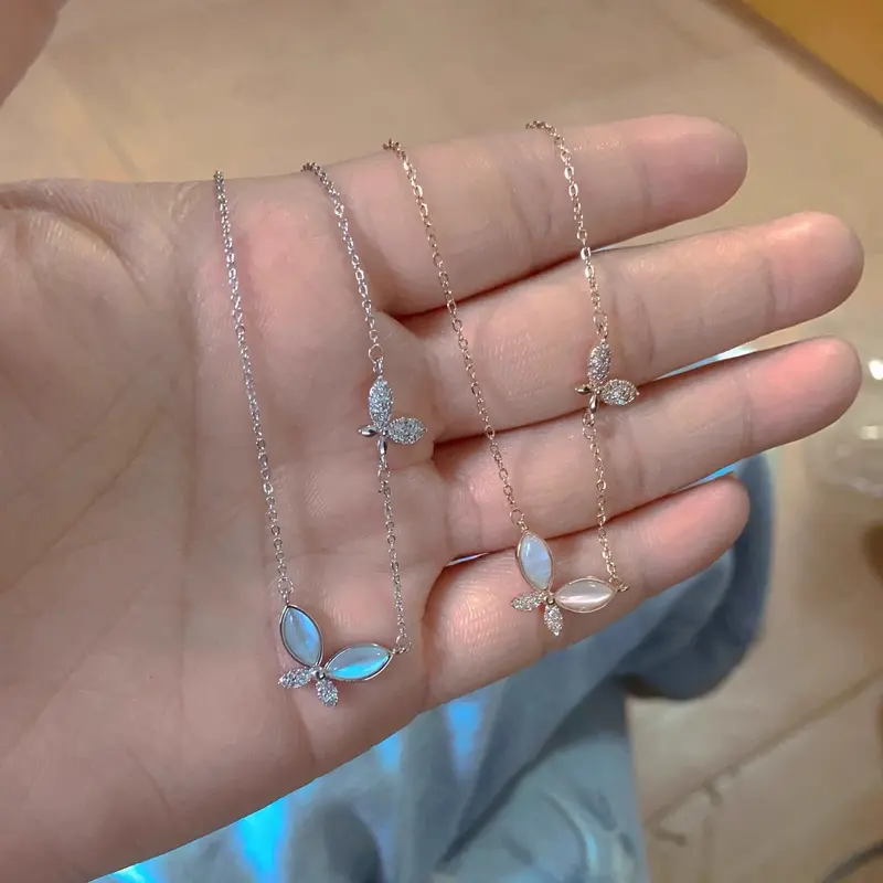 Kalung Titanium Wanita Liontin Kupu kupu Kramik Rantai Gold Anti Karat Dan Luntur Aksesoris Fashion Elegan Kekinian 4