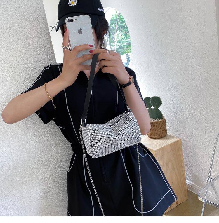 Product Introduction of Popular Makeup Bag Handheld Women's Bag Autumn/Winter New Style Bag Women's Fashion Chain Diamond Single Shoulder Crossbody Bag Women 13