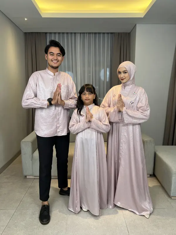 Fika Agashi Abaya Sabrina Signature Sarimbit Keluarga Mewah Lebaran Series 2024 Muslim Fashion Viral Dress Gamis 1