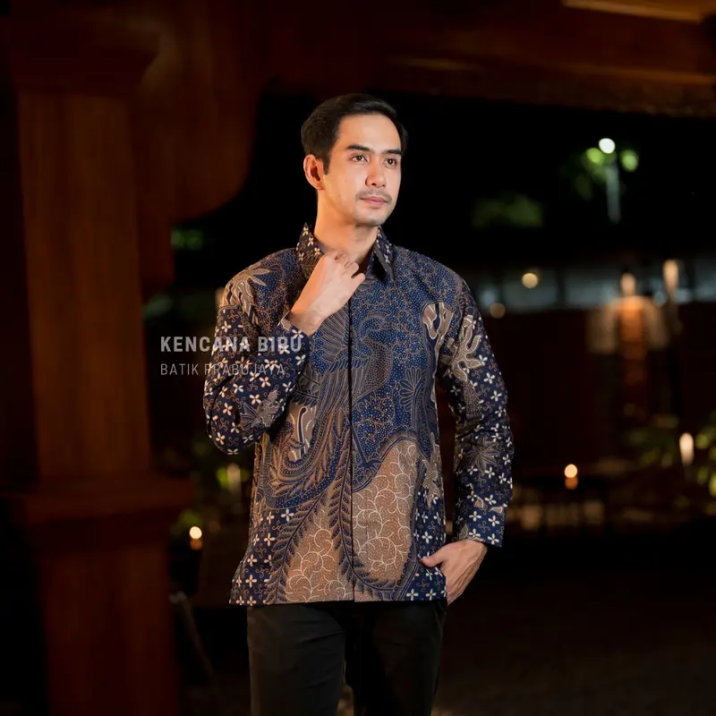 KENCANA BIRU Kemeja Batik Pria Modern Lengan Panjang Lapis Furing Halus Katun 4
